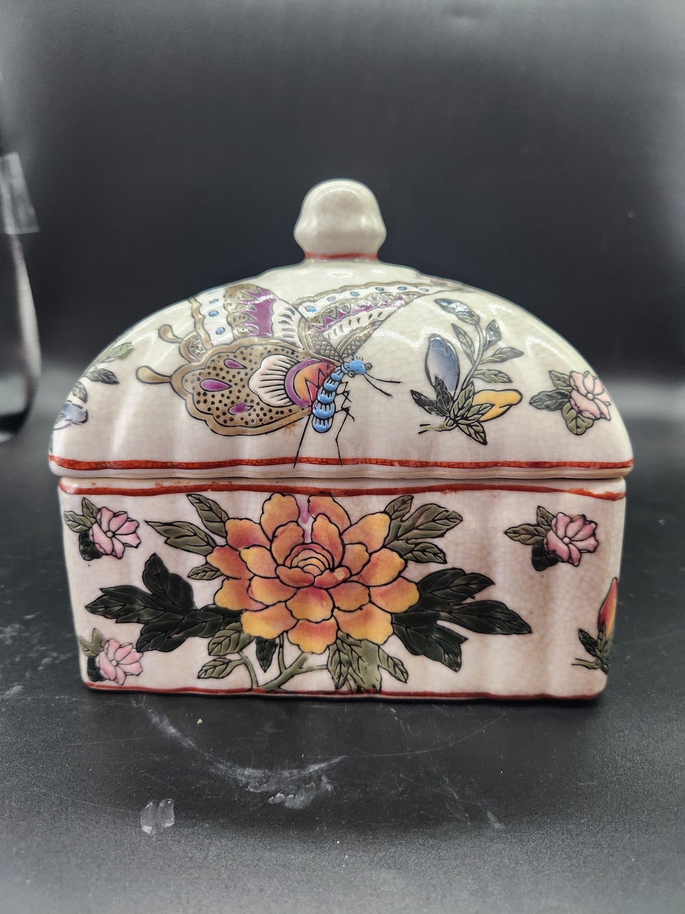Vintage Famille Rose-style Chinese Porcelain Floral Lidded Trinket Box